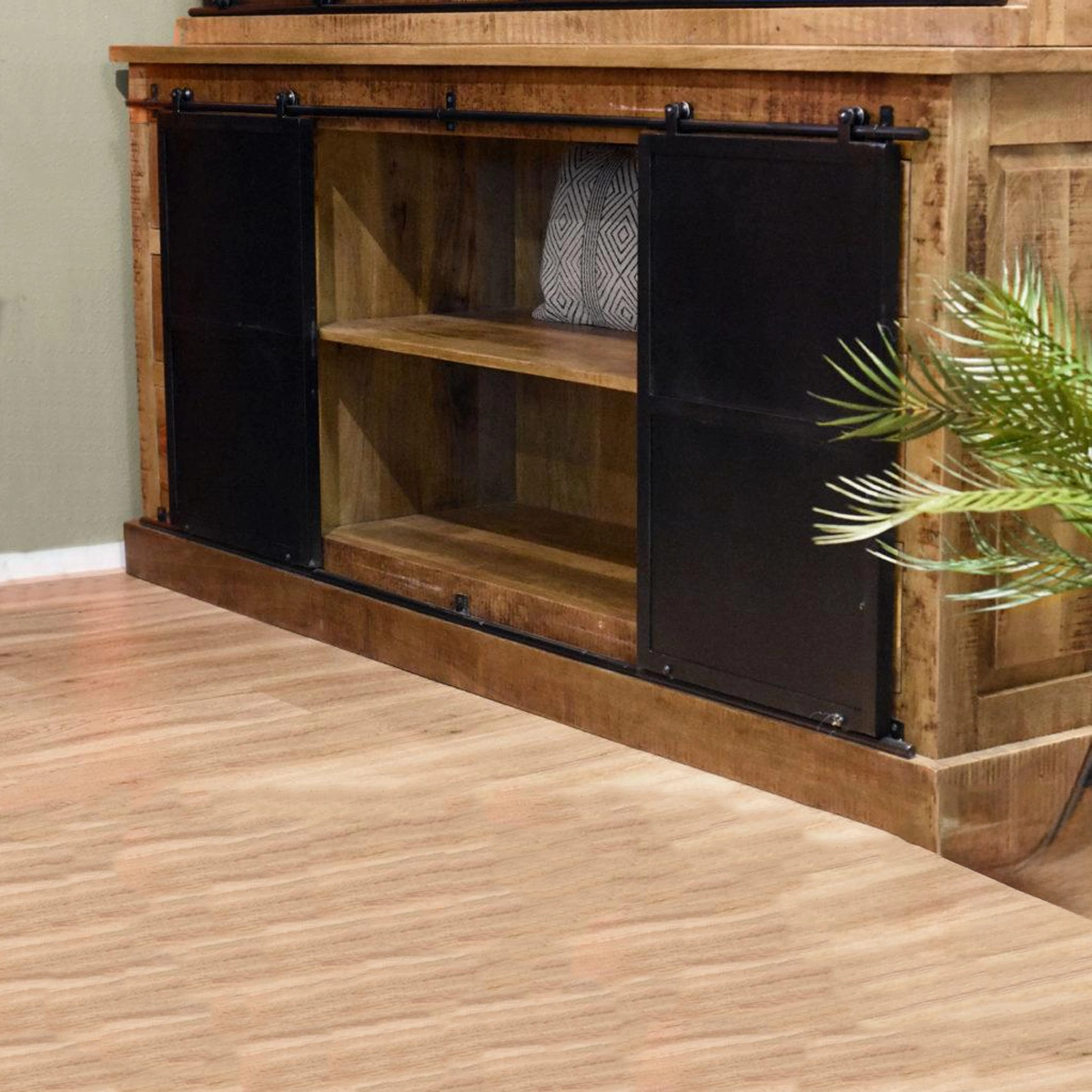 Rustic Modern Farmhouse Sidetable